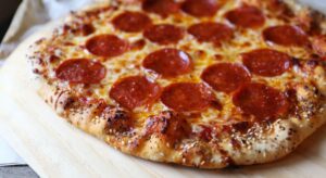 the-best-and-easiest-homemade-pizza